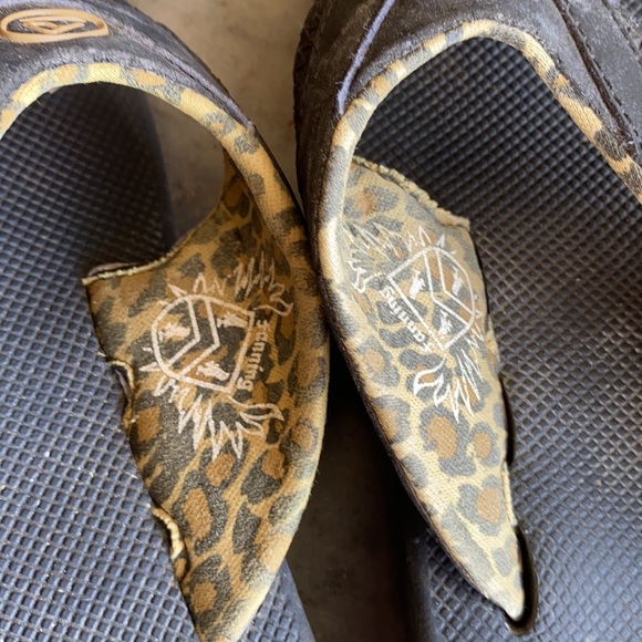 Reef Sandals Black/Leopard | Size: 8.5 - Picture 6 of 8